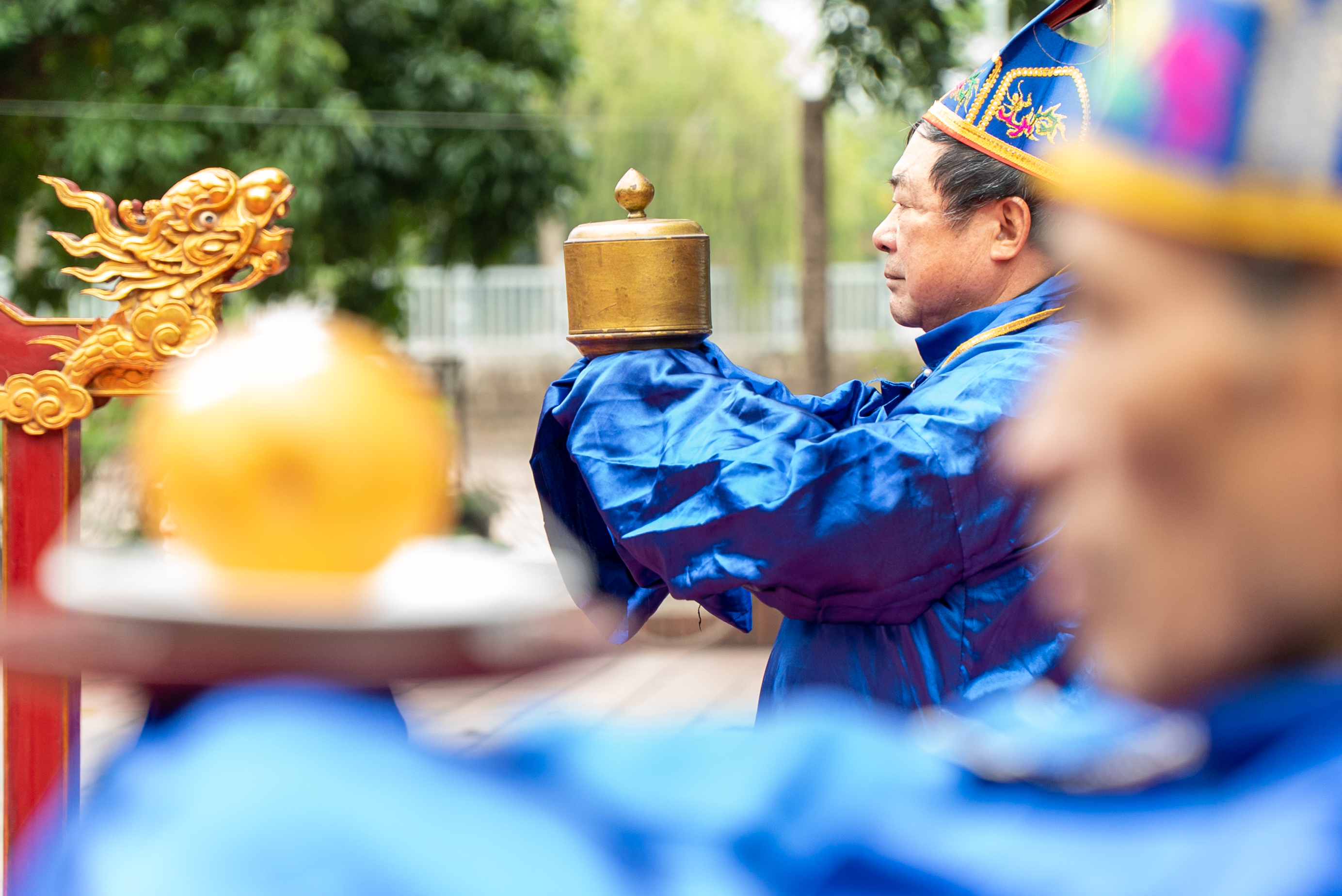 Không gian thờ tự Đền Văn Hiến